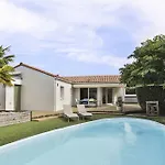 Maison De Vacance Avec Piscine Proche De La
