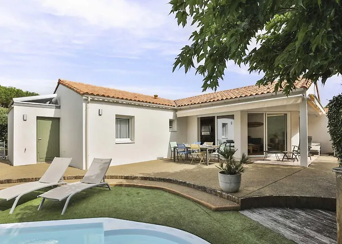 Maison De Vacance Avec Piscine Proche De La Vakantiehuis *